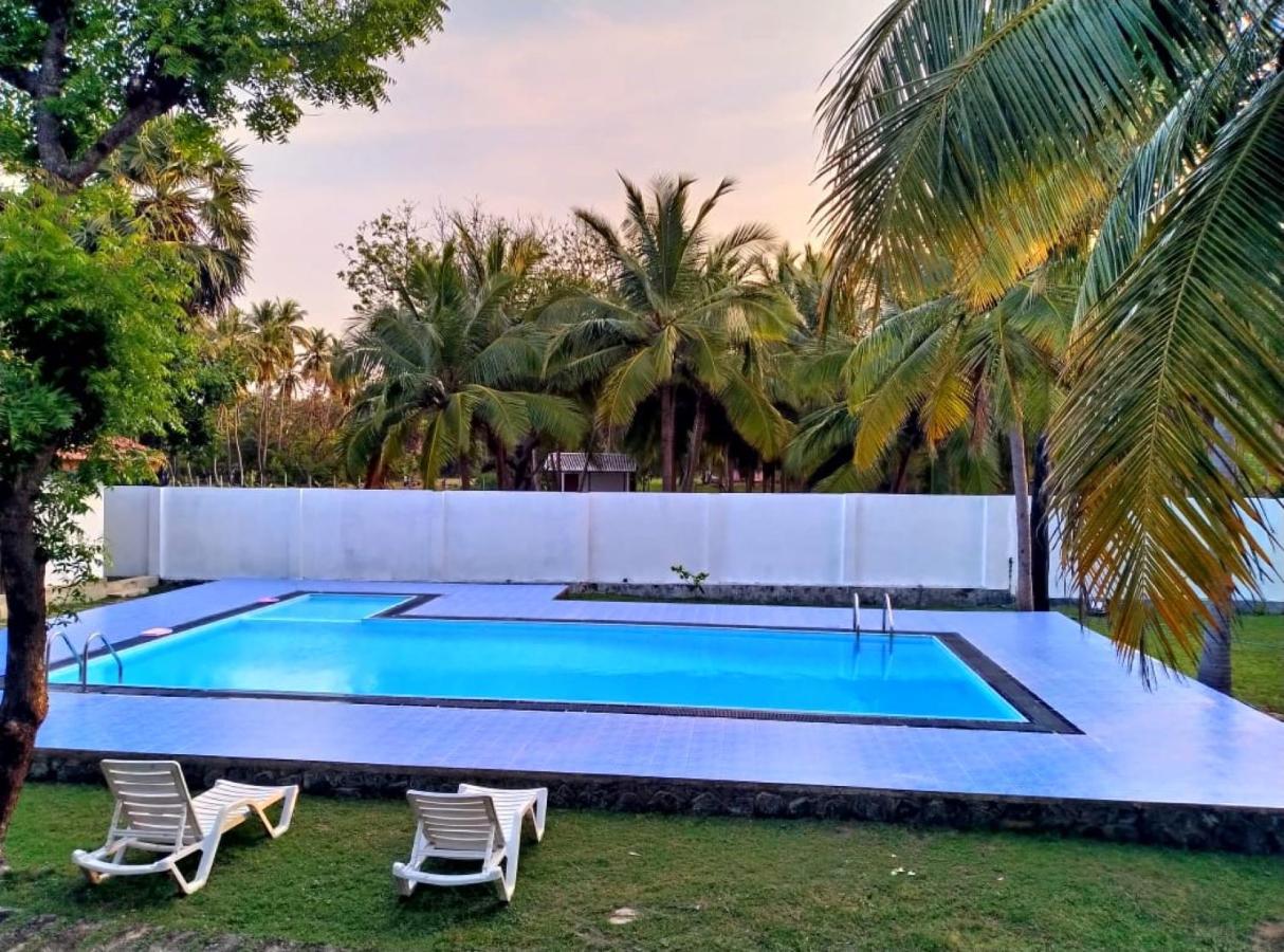 Pearl Oceanic Resort - Trincomalee Extérieur photo
