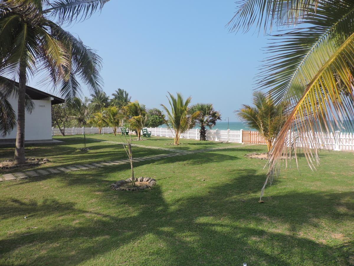 Pearl Oceanic Resort - Trincomalee Extérieur photo